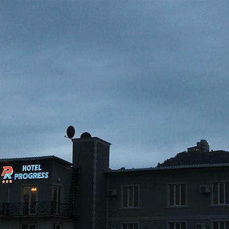 Hotel Progress Batoemi Buitenkant foto